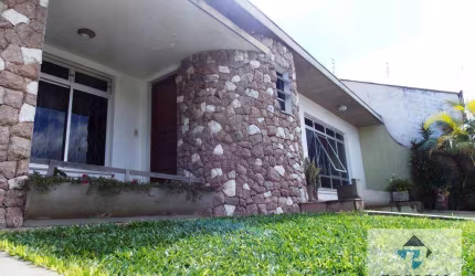 Casa com 4 dormitórios à venda, 215 m² por R$ 1.080.000,00 - Bom Retiro - Curitiba/PR