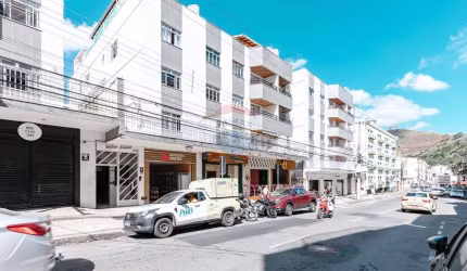 Excelente Apartamento Térreo com 3/4 no Bairro Paineiras.