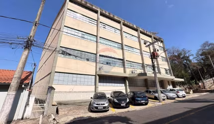 Galpão Industrial Bem Localizado à Venda em Juiz de Fora