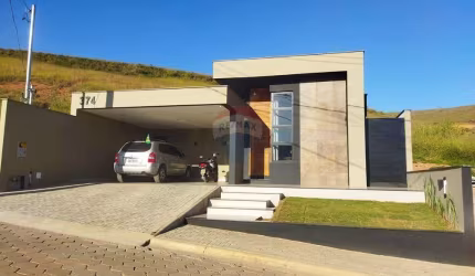 Casa Moderna: 3 Quartos, Piscina e Energia Solar