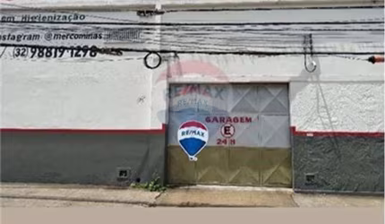 DISPONÍVEL: Excelente Galpao com 340 m2 no Centro.