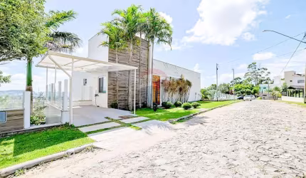 Seu Refúgio de Luxo no Fazendinhas do Ipiranga, casa Alto Padrão com 400m², piscina, sauna, academia e muito mais