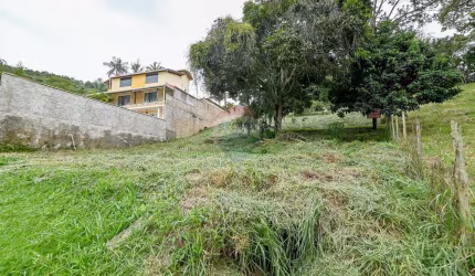 Vendo terreno com 1.250m² no Condomínio Fazendinhas do Ipiranga