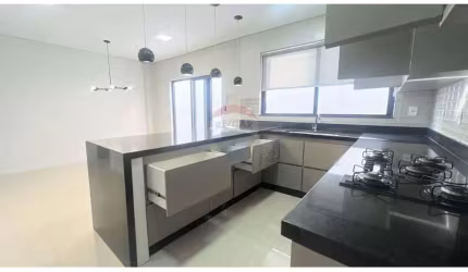 LINDA E MODERNA CASA NO BAIRÚ