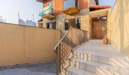 Deslumbrante casa tipo para venda com 3 quartos, sendo 1 suíte, 247m²