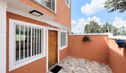 Casa no condomínio RESIDENCIAL JÚLIA para venda com 2 quartos, sendo 2 suítes, 65m²