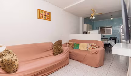 Funcional sobrado para venda com 3 quartos, sendo 1 suíte, 112m²