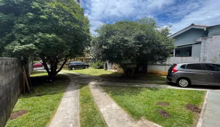 Espetacular casa tipo para venda com 3 quartos, sendo 1 suíte, 281m²
