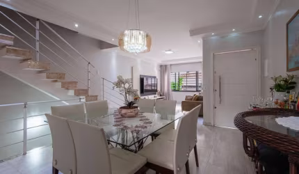 Funcional sobrado para venda com 3 quartos, sendo 3 suítes, 160m²