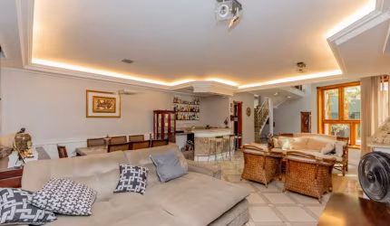 Excelente sobrado para venda com 3 quartos, sendo 3 suítes, 434m²