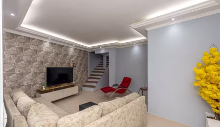 Versátil casa tipo para venda com 4 quartos, sendo 1 suíte, 240m²