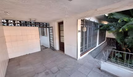Elegante casa tipo para venda com 3 quartos, 131m²