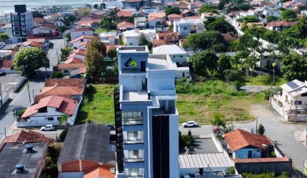 Oportunidade a 350 metros da Praia, no Centro de Barra Velha SC