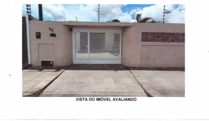Casa para Venda em Arapiraca, Brasília, 3 dormitórios, 2 suítes, 3 banheiros, 2 vagas