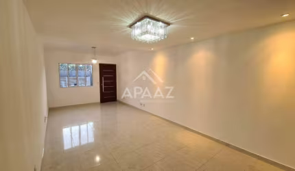Sobrado à venda, 3 quartos, 1 suíte, 5 vagas, Jardim Maringá - São Paulo/SP
