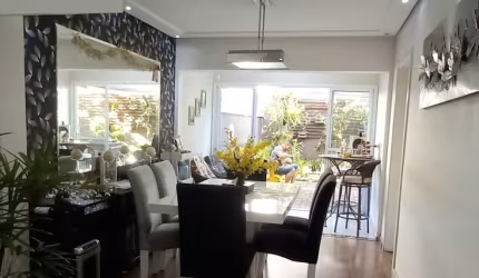 Casa de condomínio à venda 144m², 4 quartos e 2 vagas