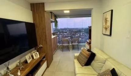 Lindissimo apartamento com 2 dormitórios, 1 suíte, varanda