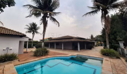 Chácara em condomínio 4 suítes à venda no condomínio Village Bandeirantes I, 582,92 m², Jardinópolis