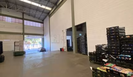 Salão comercial de 1.790 m² para alugar na Av. Barão do Bananal, Zona Leste de Ribeirão Preto