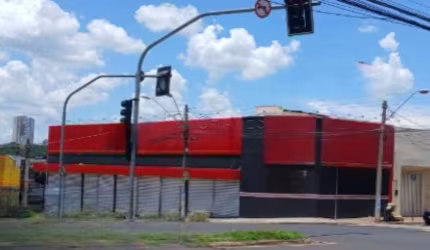 Salão comercial de 428 m² para alugar no bairro Jardim América em Ribeirão Preto