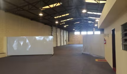 Galpão comercial de 858 m² para alugar no Bairro Ipiranga em Ribeirão Preto
