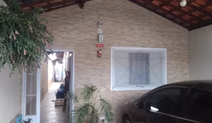 Linda Casa Rico Em Armarios.  Aceita FGTS  E Finan