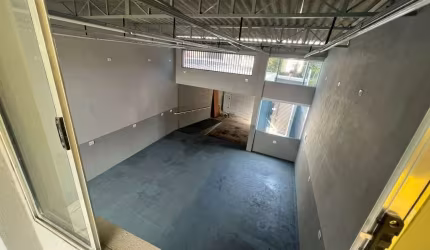 Salão para venda em São Caetano do Sul-SP, Bairro Olímpico - 215m² de área!