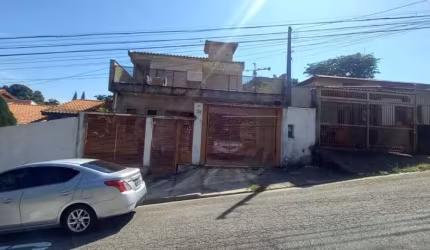 Casa a venda com 5 quartos, 256m2 no Jardim São Carlos - Sorocaba