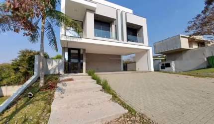 Casa no condomínio Alphaville I