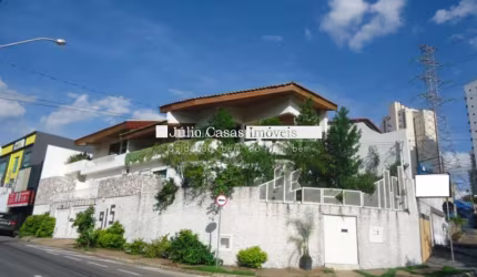 Casa a venda com 2 quartos, 370m² no Jardim Emilia - Sorocaba