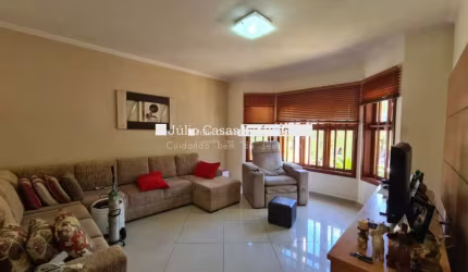 Casa em condomínio