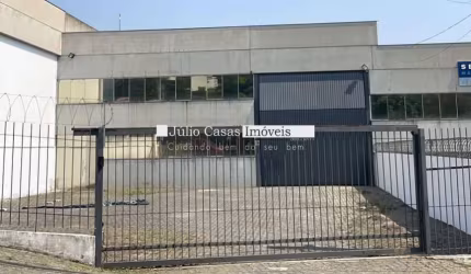 Galpão industrial com 700m² de área útil