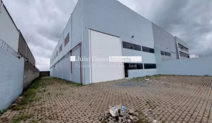 Galpão para aluguel com área útil de 900 m²