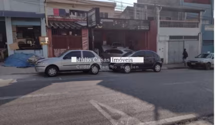 Casa e Salão Comercial à Venda na Vila Jardini