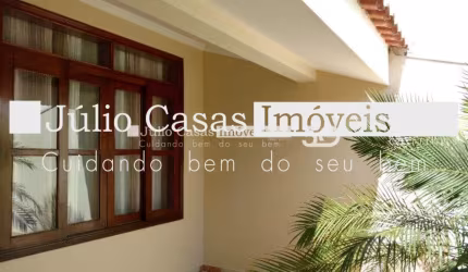 Casa no condomínio Valência