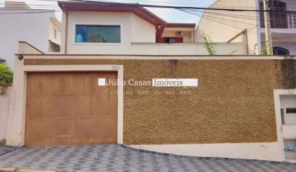 Sobrado a venda com 324 m² de área útil