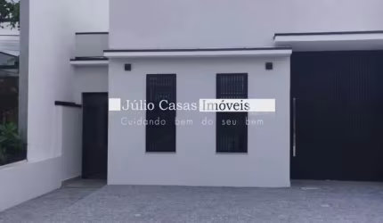 Casa térrea em Condomínio à venda com 03 quartos