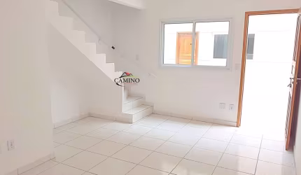CASA NOVA - 2 DORMITÓRIOS - Enseada - 800m Praia