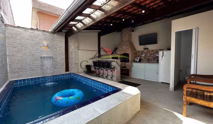 Casa Astúrias com piscina e churrasqueira