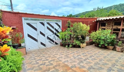 CASA TÉRREA COM QUINTAL NO VITORIA PARK