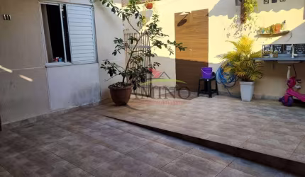 Casa Com Quintal - 55M², 02 Dormitórios, 02 Vagas de gragem no VITÓRIA PARK - Guarujá/SP