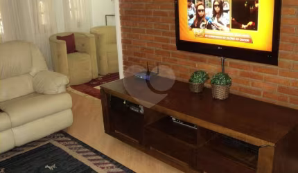 Casa térrea com 3 quartos à venda em Vila Paulicéia - SP