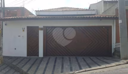 Casa térrea com 3 quartos à venda em Jardim Franca - SP