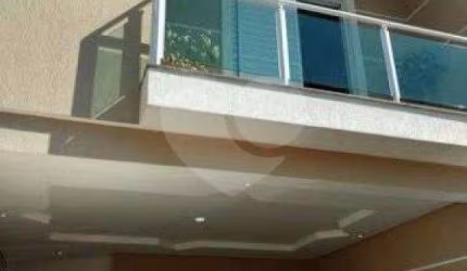 Sobrado com 3 quartos à venda em Vila Constança - SP