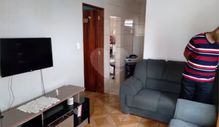 Casa com 4 quartos à venda em Vila Isolina Mazzei - SP