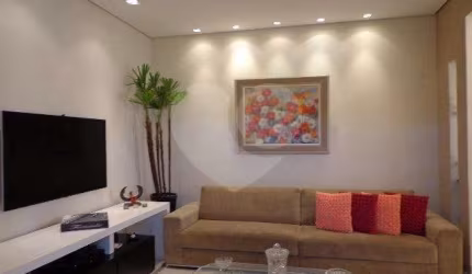 Casa térrea com 3 quartos à venda em Jardim Franca - SP