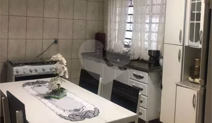 Casa com 2 quartos à venda em Jardim Dourado - SP