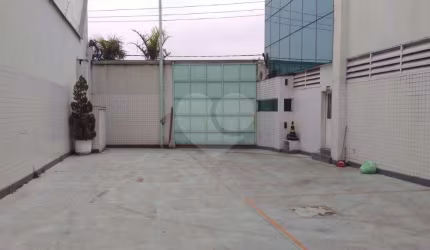 Prédio inteiro à venda em Vila Baruel - SP