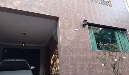 Sobrado com 4 quartos à venda em Santana - SP