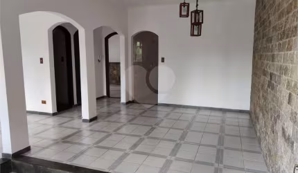 Sobrado com 4 quartos à venda em Vila Nova Mazzei - SP